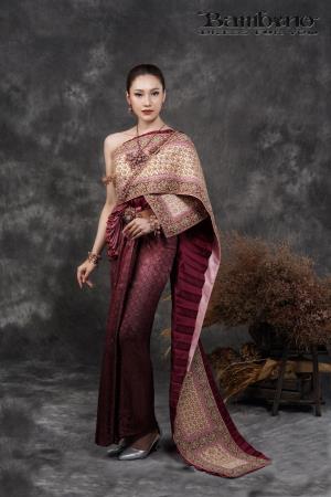 ชุดไทยเจ้าสาว ชุดไทยจักรพรรดิ์ เช่าที่แบมบี้ เวดดิ้ง ห้วยขวาง